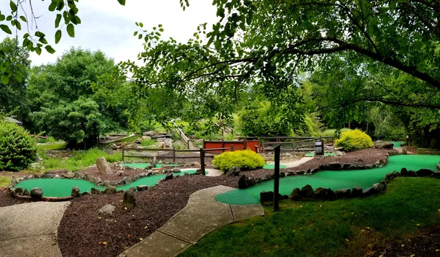 Frontier Falls Mini Golf