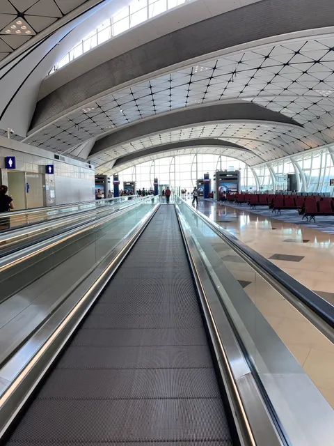 Hong Kong Airlines VIP Lounge “Club Autus”