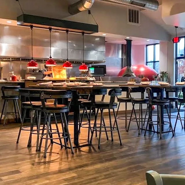 Victoria’s Pizzeria