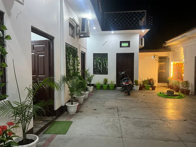 Ayodhya Hotel
