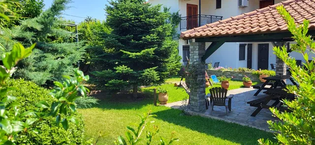 Lemon Flowers Apartments