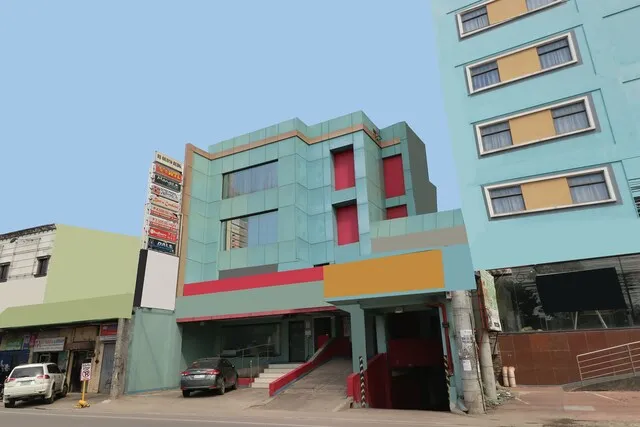 OYO 898 Berts Condotel