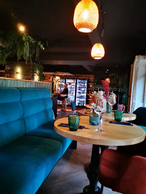 Sorry Mama Kitchen & Bar