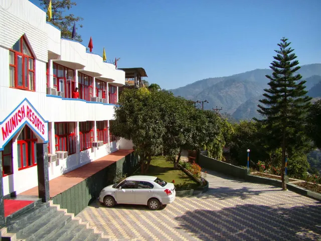 Munish Resorts