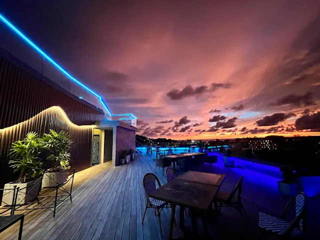 Moon Terrace Lounge, Kata Rooftop Restaurant