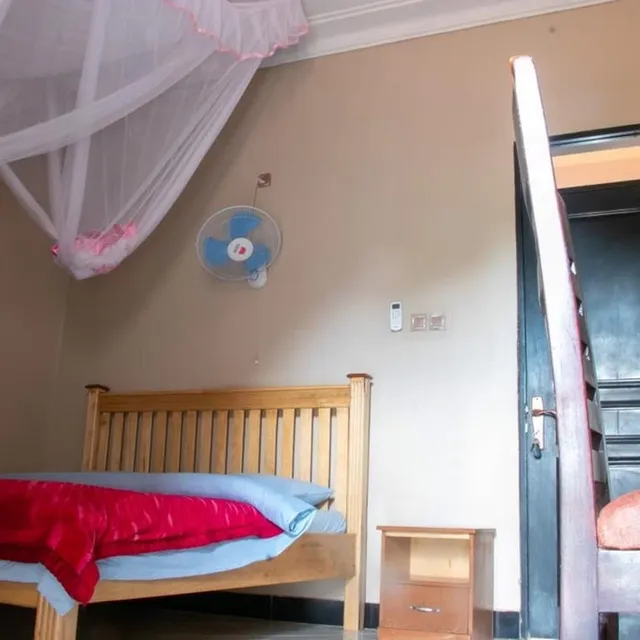 Albertine Rock Hotel Buliisa