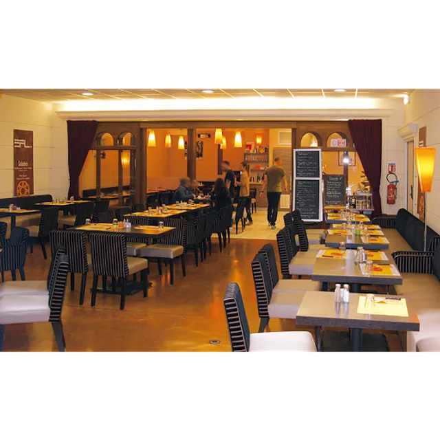 EFL Café Restaurant Brasserie