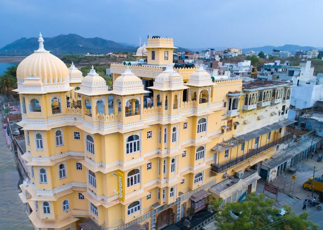 Bloom Boutique | Lake Pichola