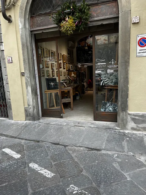 Nonfinito Art Gallery / Studio