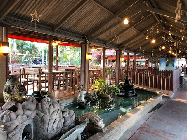 Khunjit Sea View Koh Yo Restaurant