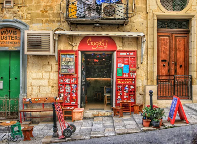 Ġugar Hangout & BAR