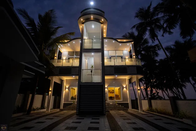 Reunion Ocean Manor (Beach House)