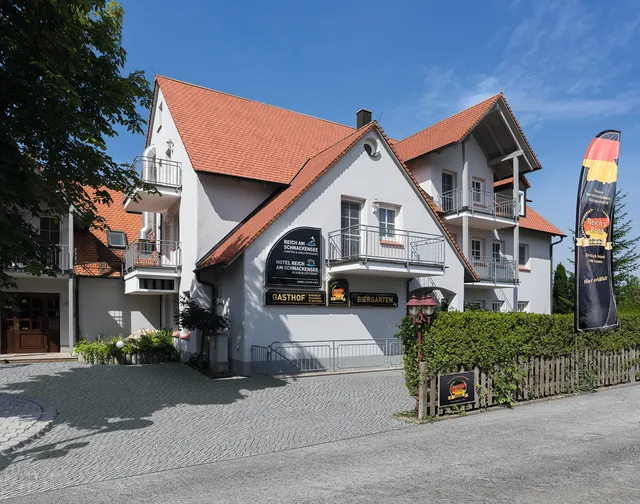 Hotel & Camping Reich am Schnackensee