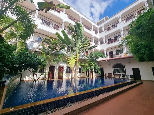 Golden Bakong Boutique