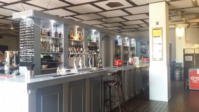 The Clover, Condado de Alhama