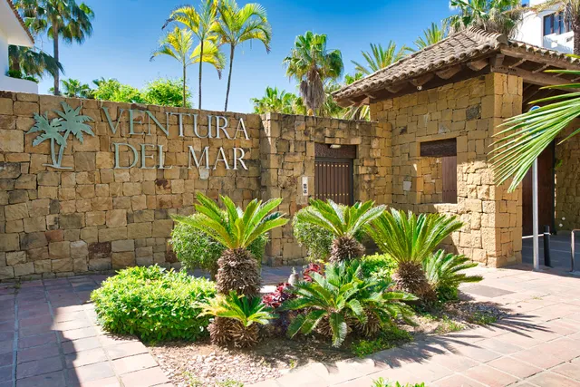 Ventura del Mar Rental Apartments