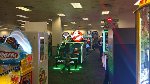 Chuck E. Cheese