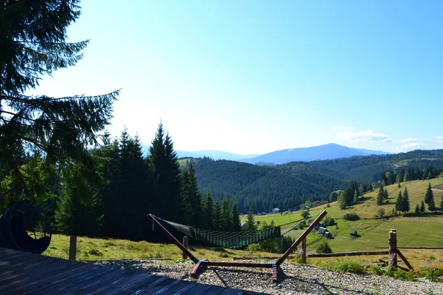 Apart-hotel "Mayak" Yablunytsia