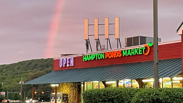 Hampton Ponds Market