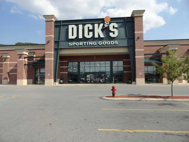 DICK'S Sporting Goods