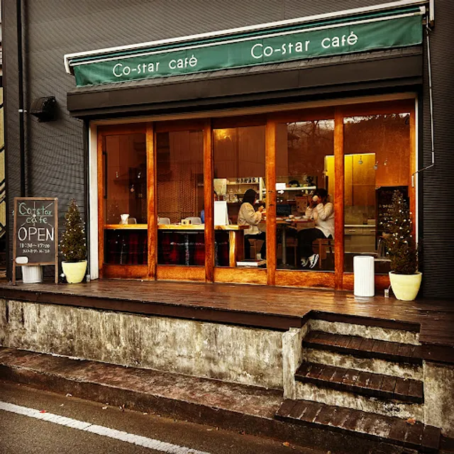 Co-star cafe