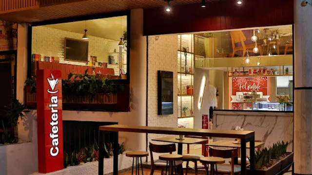 Da Vinci's Cafeteria Gourmet