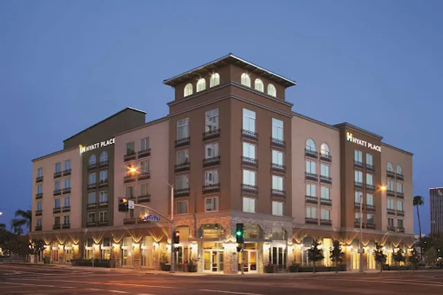 Hyatt Place Riverside/Downtown