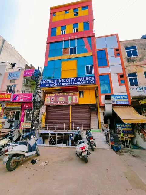 Hotel pink city palace