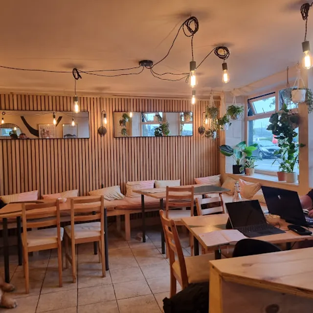 Full of Graze Cafe | Coffee & Tapas