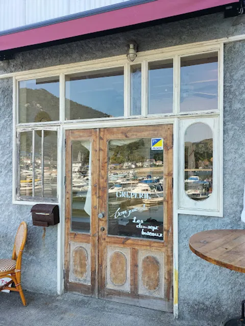 Les Dix-Sept Bateaux