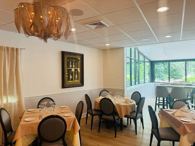 Testo's Restaurant & Banquets