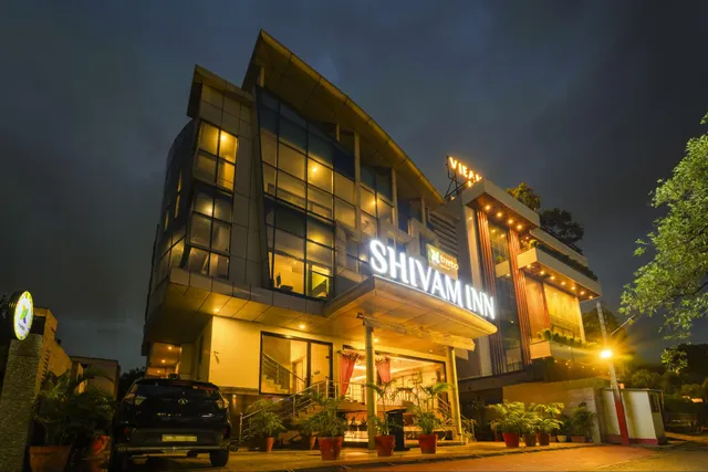 Treebo Shivam Inn Near Singapore Mall