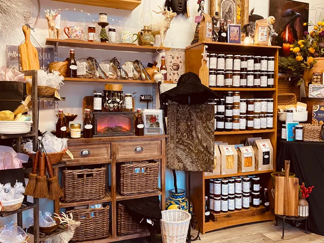 Apothecary Suil Crow