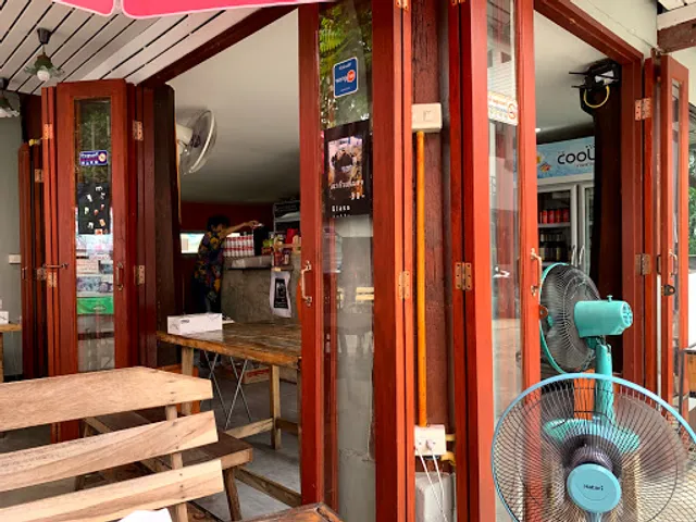 2C's2son's hotel​ roomร้านอาหารกาแฟ/เครื่องดื่ม/Bed/ Food &Drink