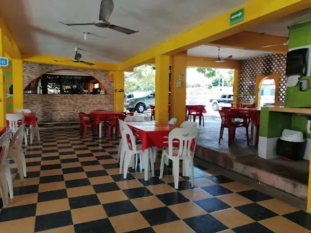 Los Delfines restaurante