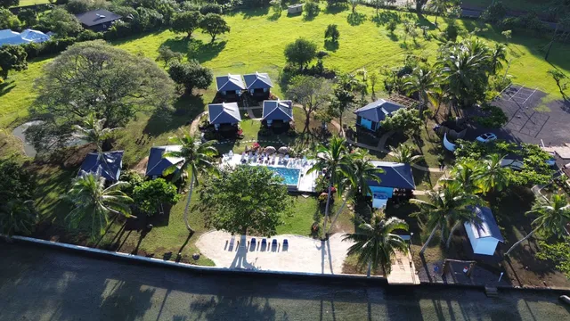 Sublime Tahiti Beach Retreat