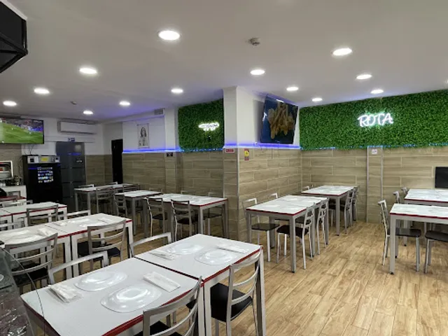 Rota Dos Petiscos Terra & Mar Amora