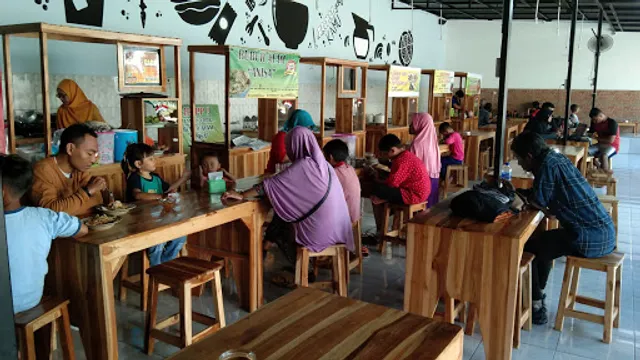 Cafe & Pujasera Harmoni