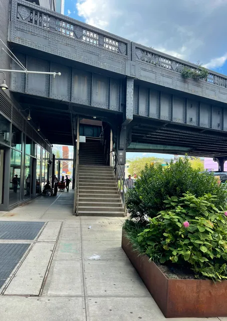 Chelsea Market Ramp from High Line