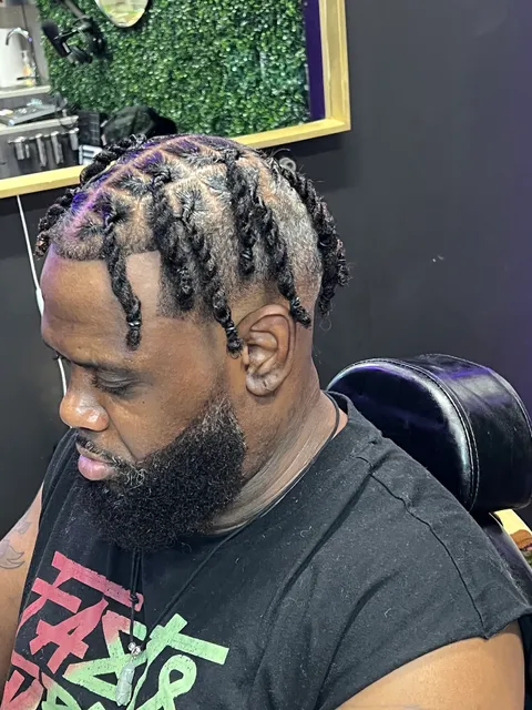 Max Jay Barbershop LLC