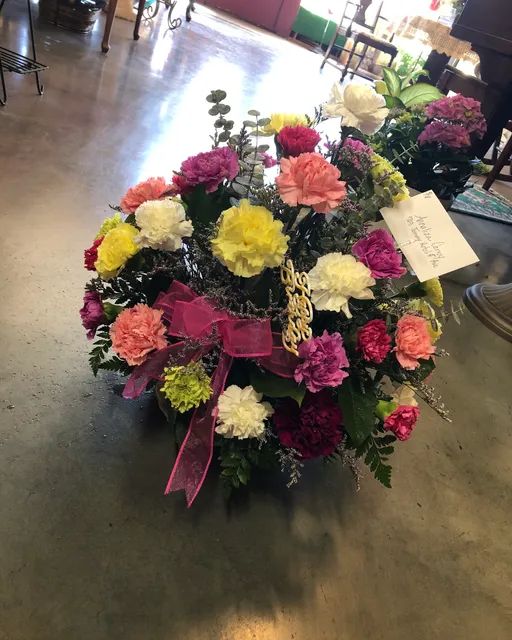 Green Forest Flowers & Gifts