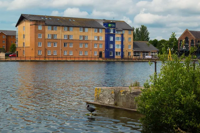 Holiday Inn Express Cardiff Bay by IHG