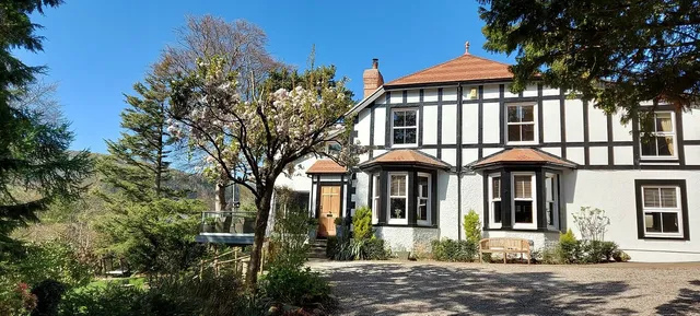 Tir y Coed Country House