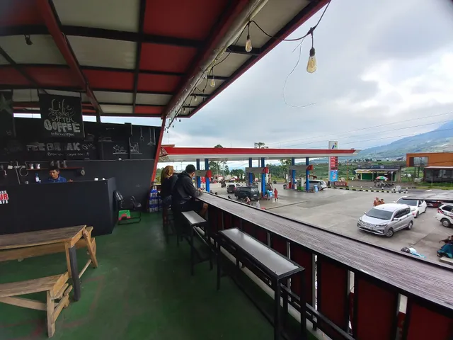 rich coffee and eatery