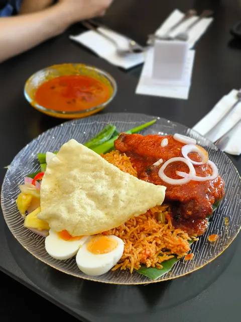 Maroon Fusion Cuisine