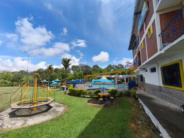 Hotel Campestre Los Toboganes