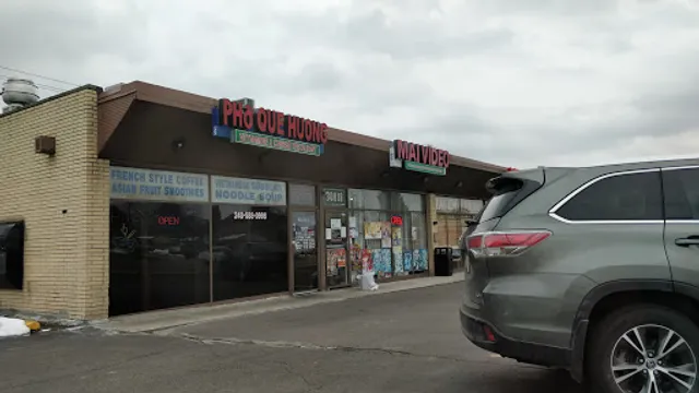 Que Huong Restaurant