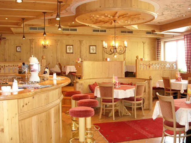 Restaurant Tyrol Cafe