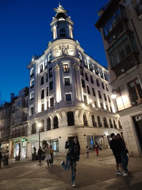 Edificio Fénix (Apartamentos Plaza Mayor)