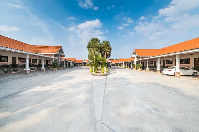 โรงแรมมาติน่า (Martina Hotel)